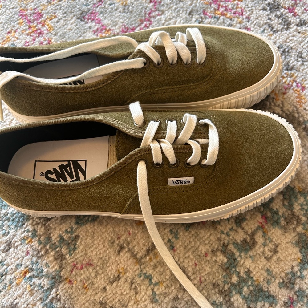 W9.5 Olive green suede Vans lace up sneakers